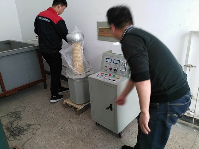 耐壓機2.jpg 耐壓機2.jpg