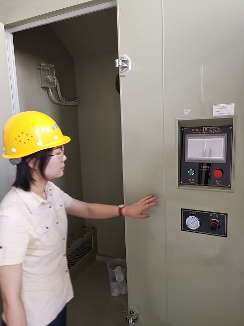 觸屏鹽霧試驗機.jpg 觸屏鹽霧試驗機.jpg